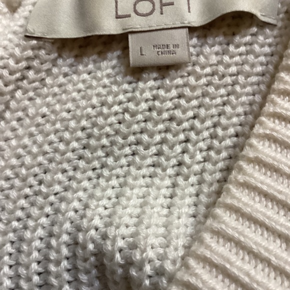 Ann Taylor LOFT Pointelle Knit Button Back Sweater Size Large - Picture 4 of 7
